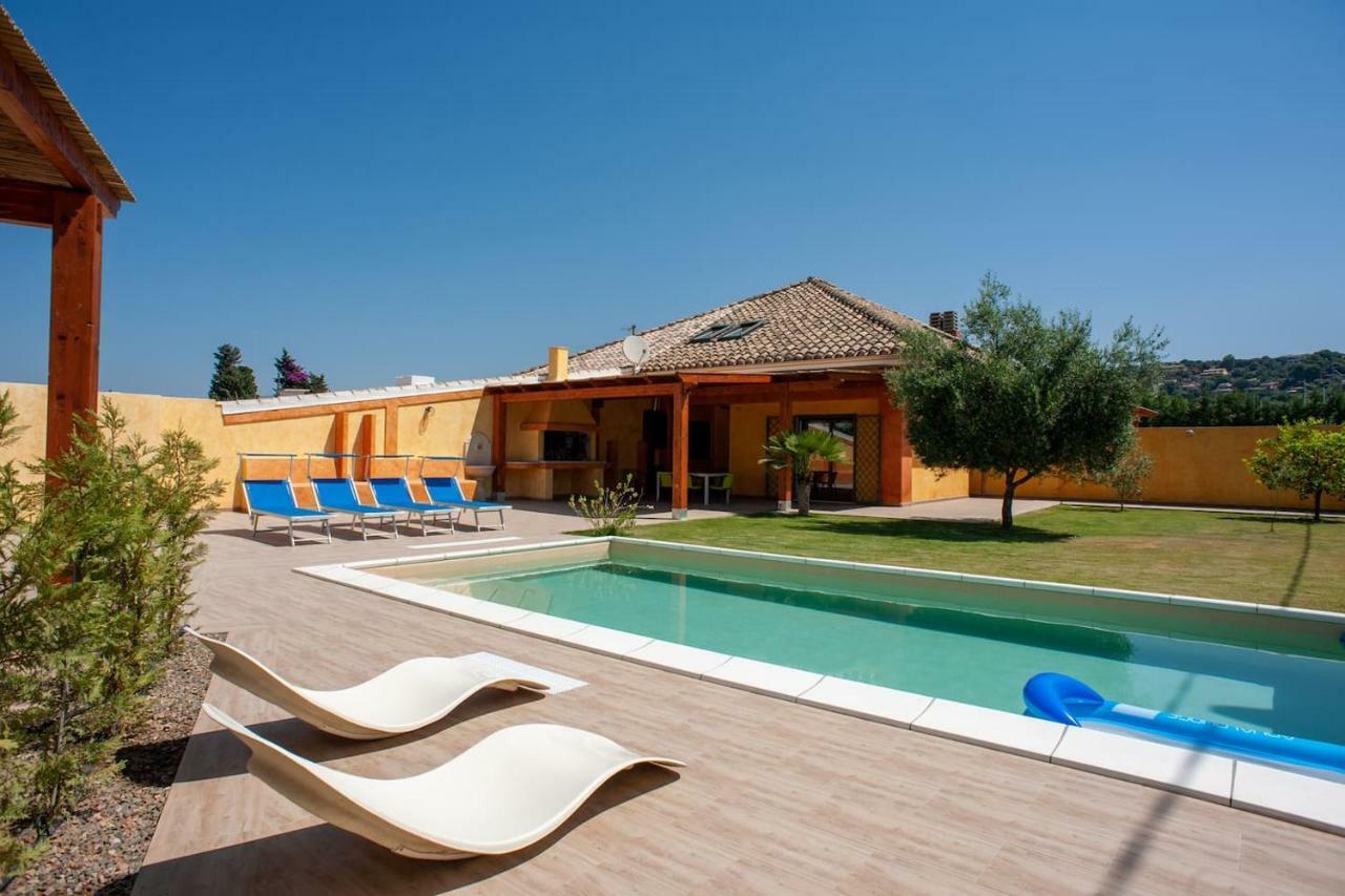 Villa Chloe Capitana Luaran gambar