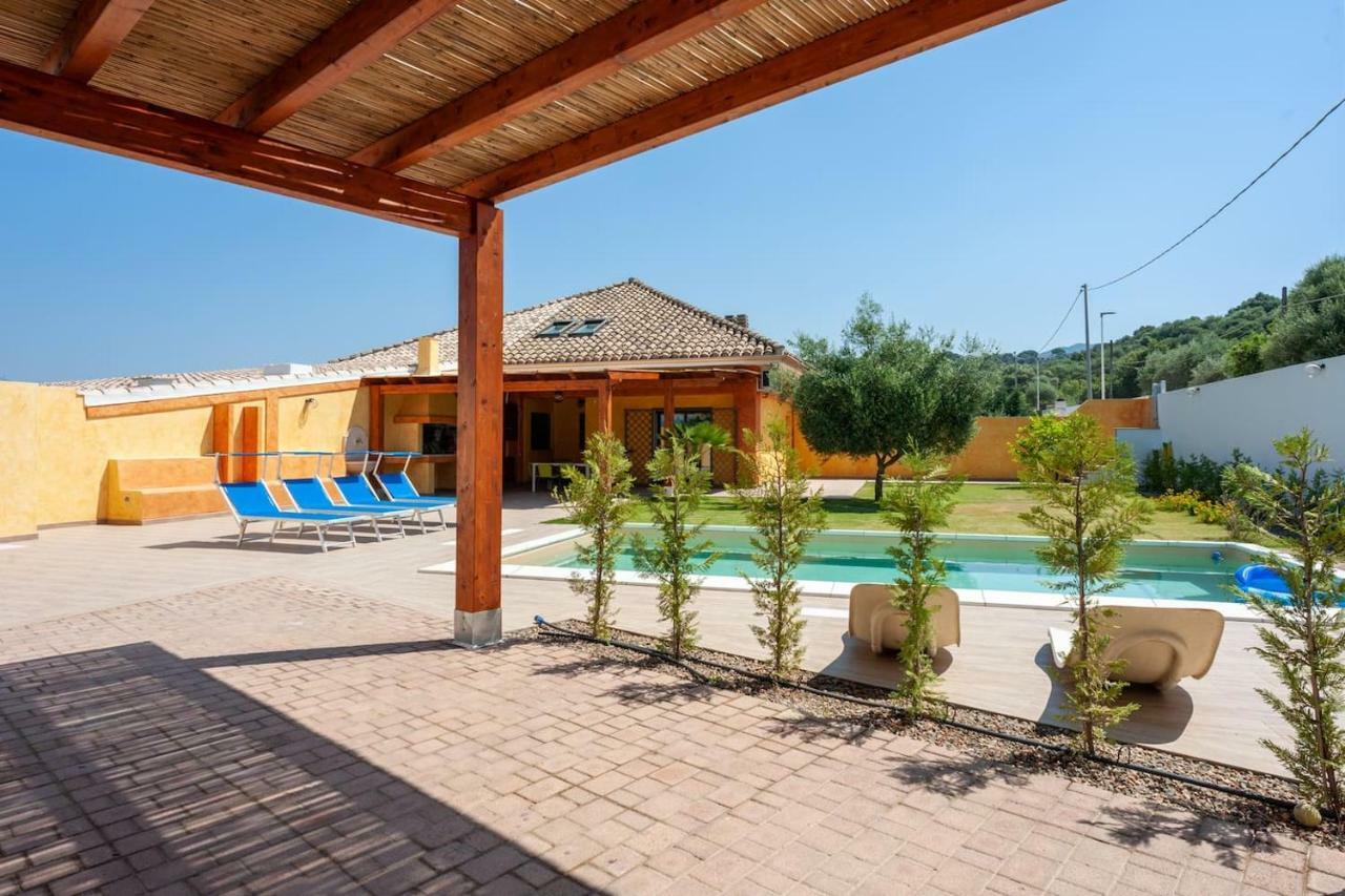 Villa Chloe Capitana Luaran gambar